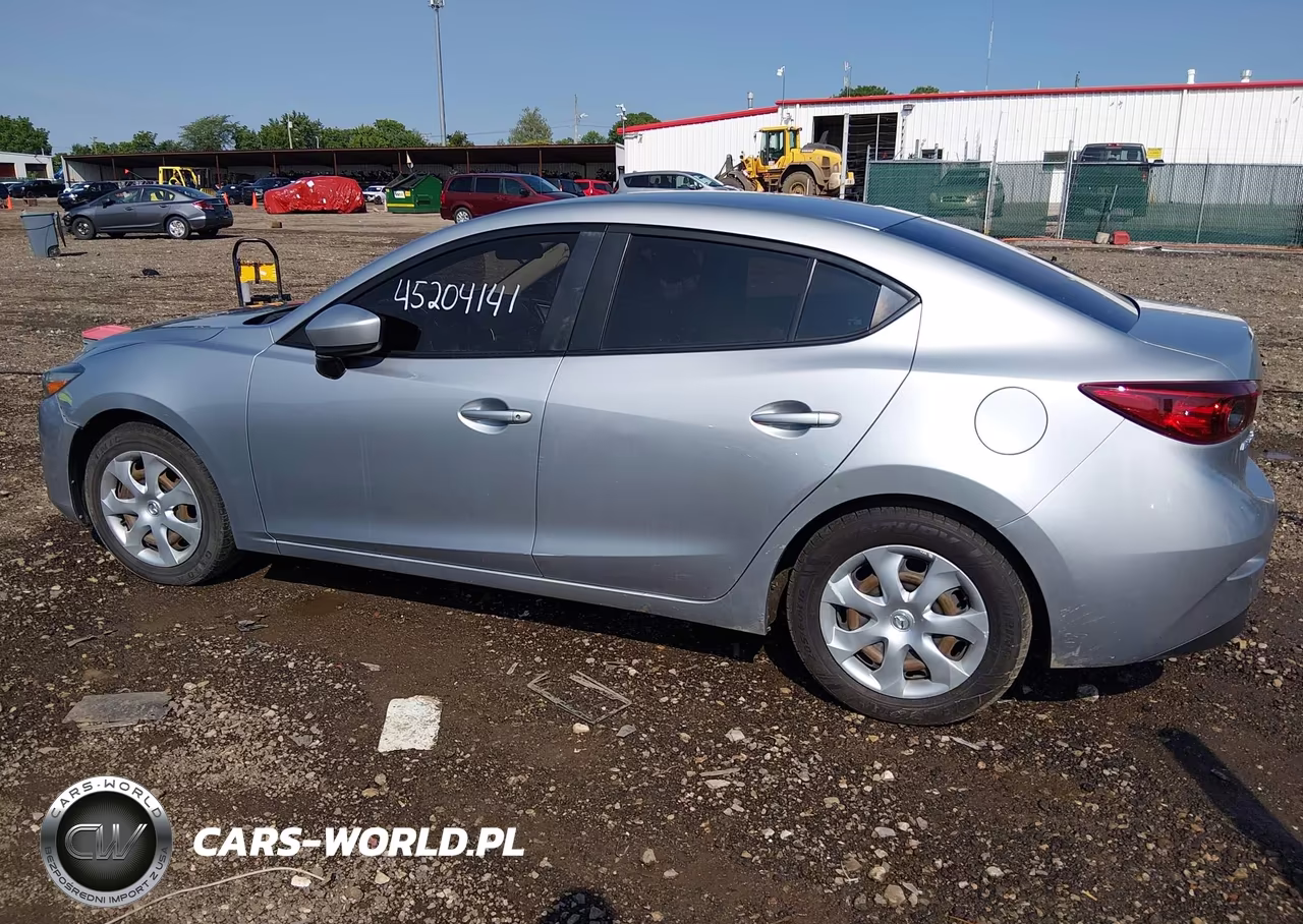 2018 Mazda Mazda3 Sport VIN:3MZBN1U70JM160379 - 14