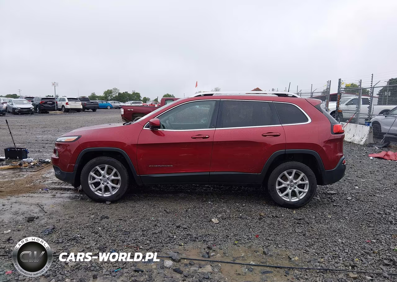 2017 Jeep Cherokee Latitude 4X4 VIN:1C4PJMCB6HW551865 - 14