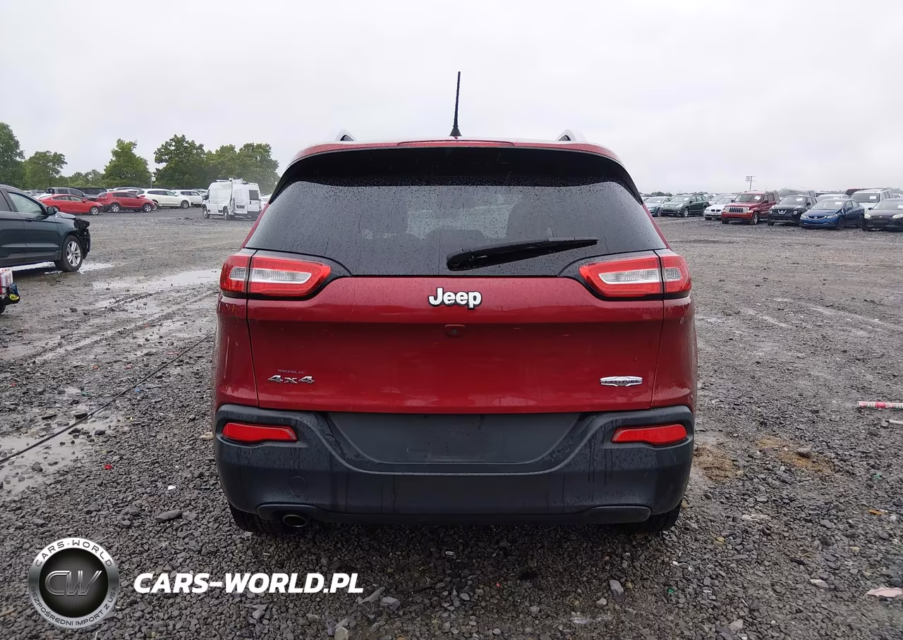 2017 Jeep Cherokee Latitude 4X4 VIN:1C4PJMCB6HW551865 - 16