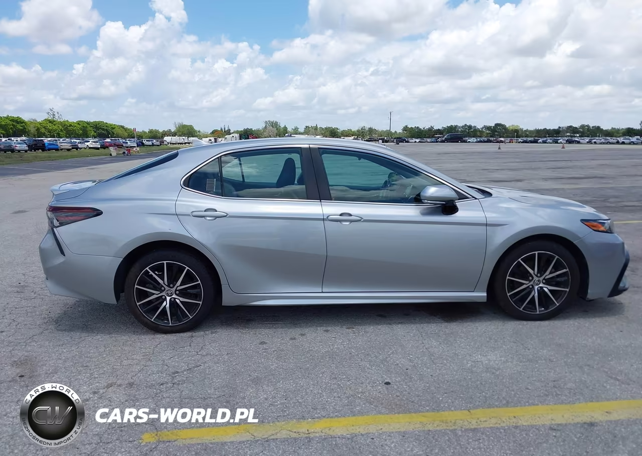 2022 Toyota Camry Se VIN:4T1T11AK0NU642570 - 13