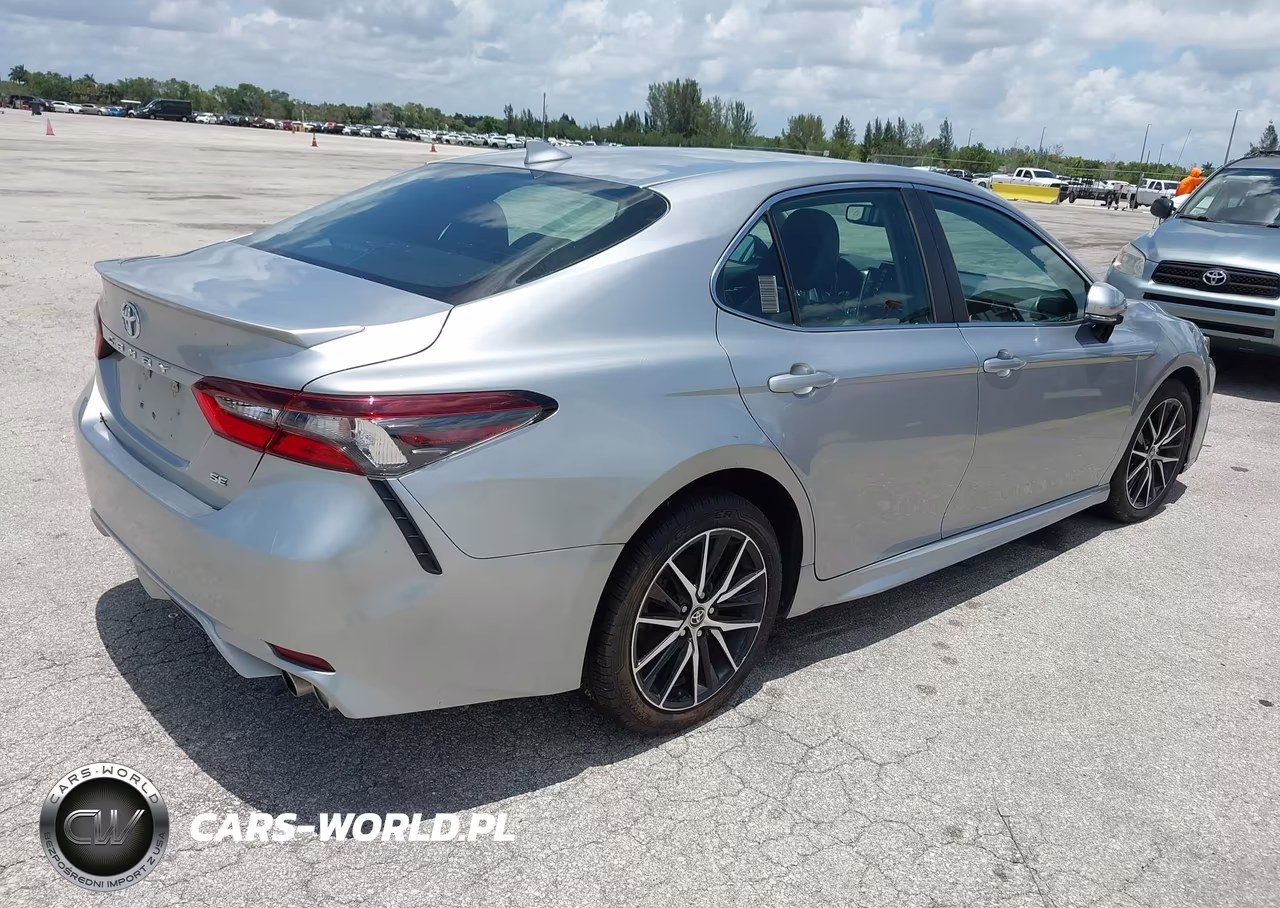 2022 Toyota Camry Se VIN:4T1T11AK0NU642570 - 4