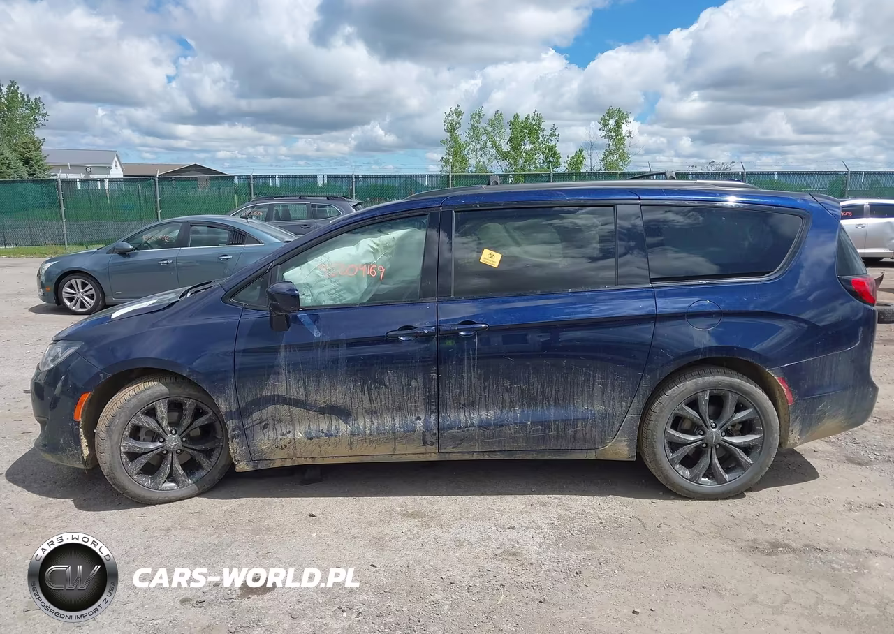 2020 Chrysler Pacifica Touring L VIN:2C4RC1BG5LR239567 - 14
