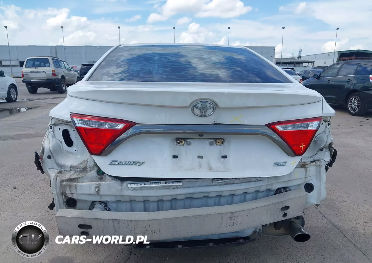 2016 Toyota Camry Se VIN:4T1BF1FK3GU209754 - 17