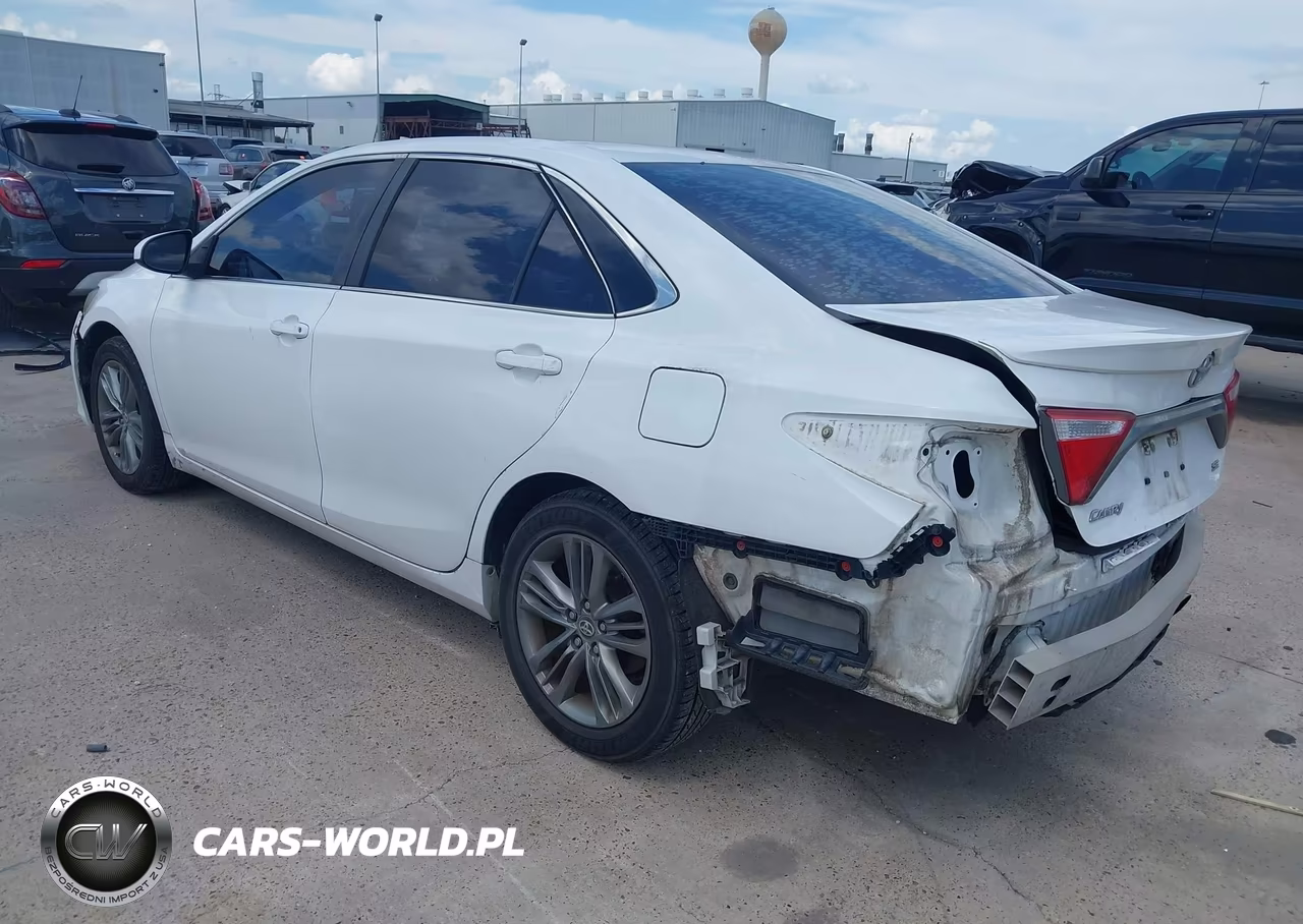 2016 Toyota Camry Se VIN:4T1BF1FK3GU209754 - 3