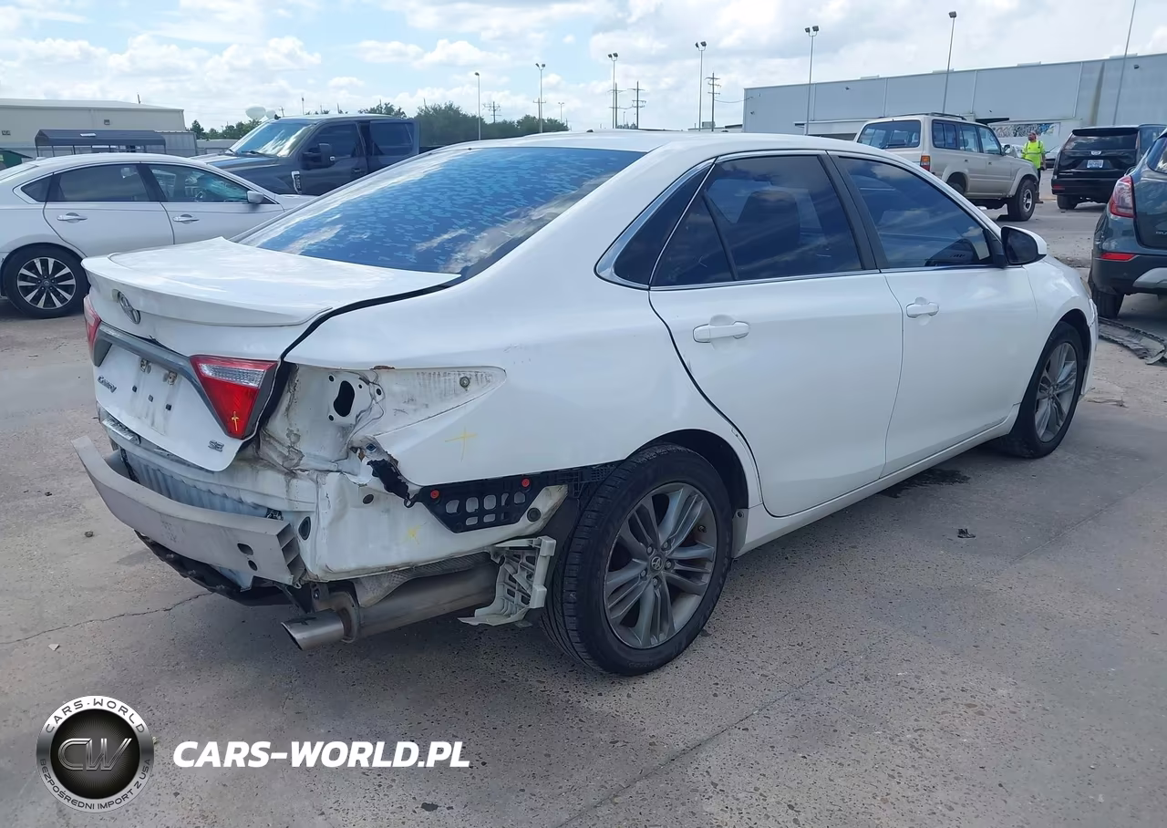 2016 Toyota Camry Se VIN:4T1BF1FK3GU209754 - 4
