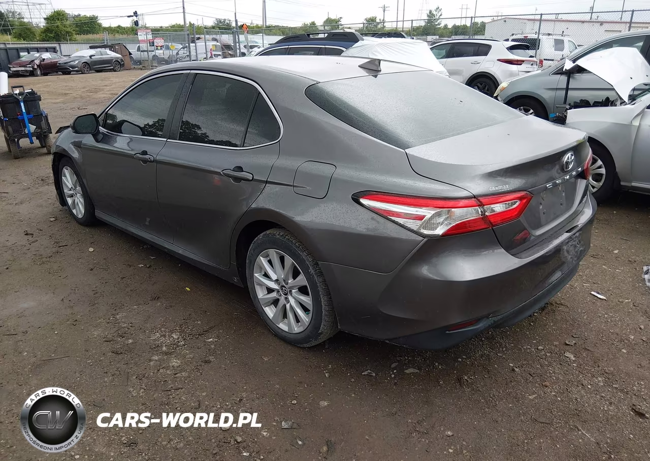 2019 Toyota Camry Le VIN:4T1B11HK5KU220601 - 3