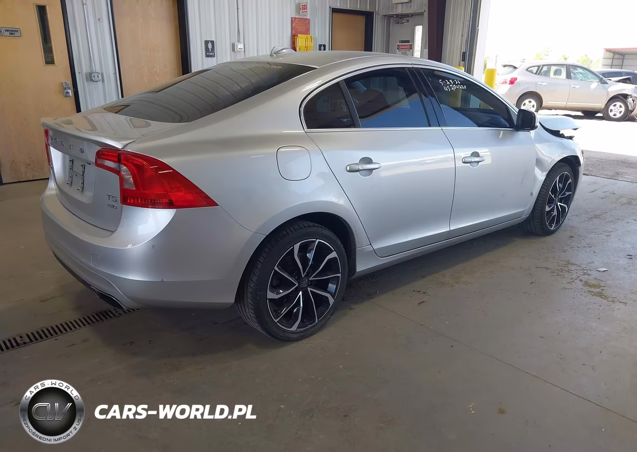 2015 Volvo S60 T5 Premier VIN:YV1612TK0F2333192 - 4