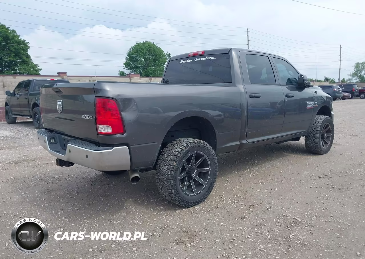 2015 Ram 2500 Tradesman VIN:3C6UR5CL5FG552406 - 4