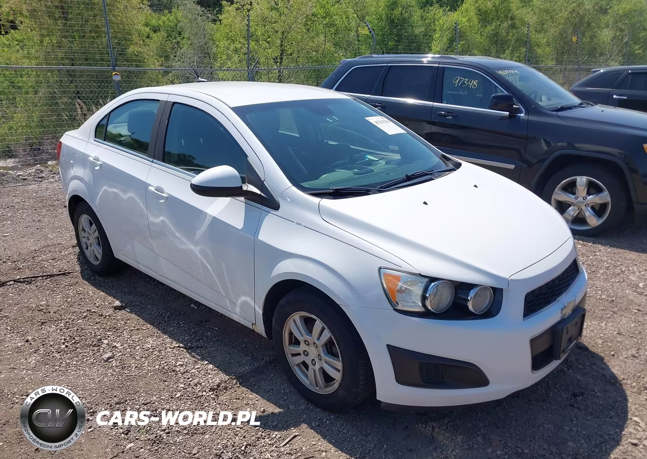 2013 Chevrolet Sonic Lt Auto – zdjęcie 1 z 13