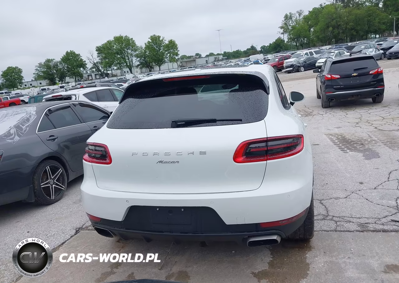 2017 Porsche Macan VIN:WP1AA2A50HLB00258 - 16