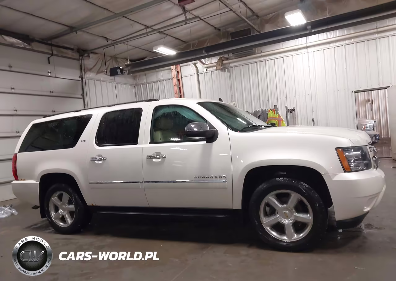 2011 Chevrolet Suburban 1500 Ltz VIN:1GNSKKE32BR219758 - 13