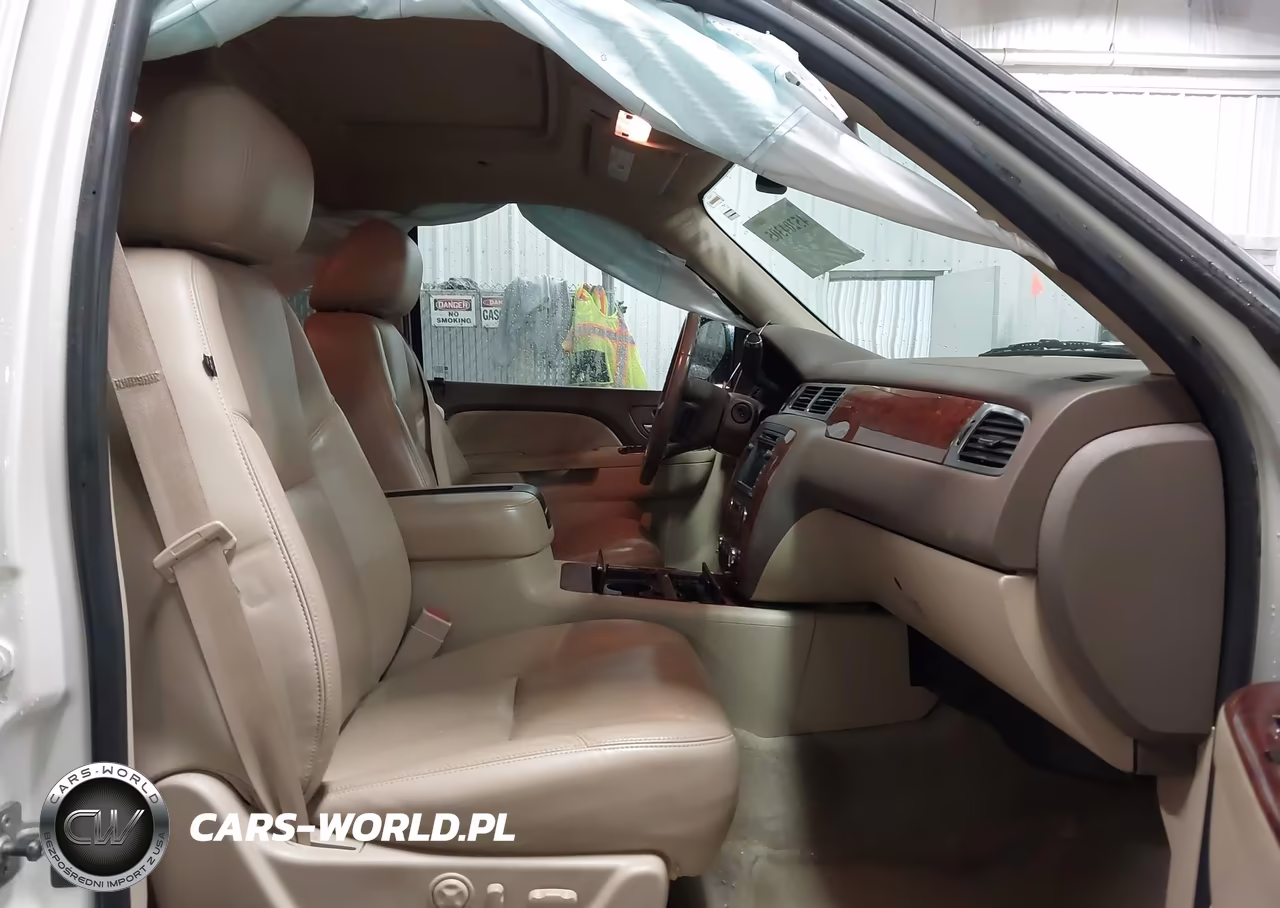 2011 Chevrolet Suburban 1500 Ltz VIN:1GNSKKE32BR219758 - 5