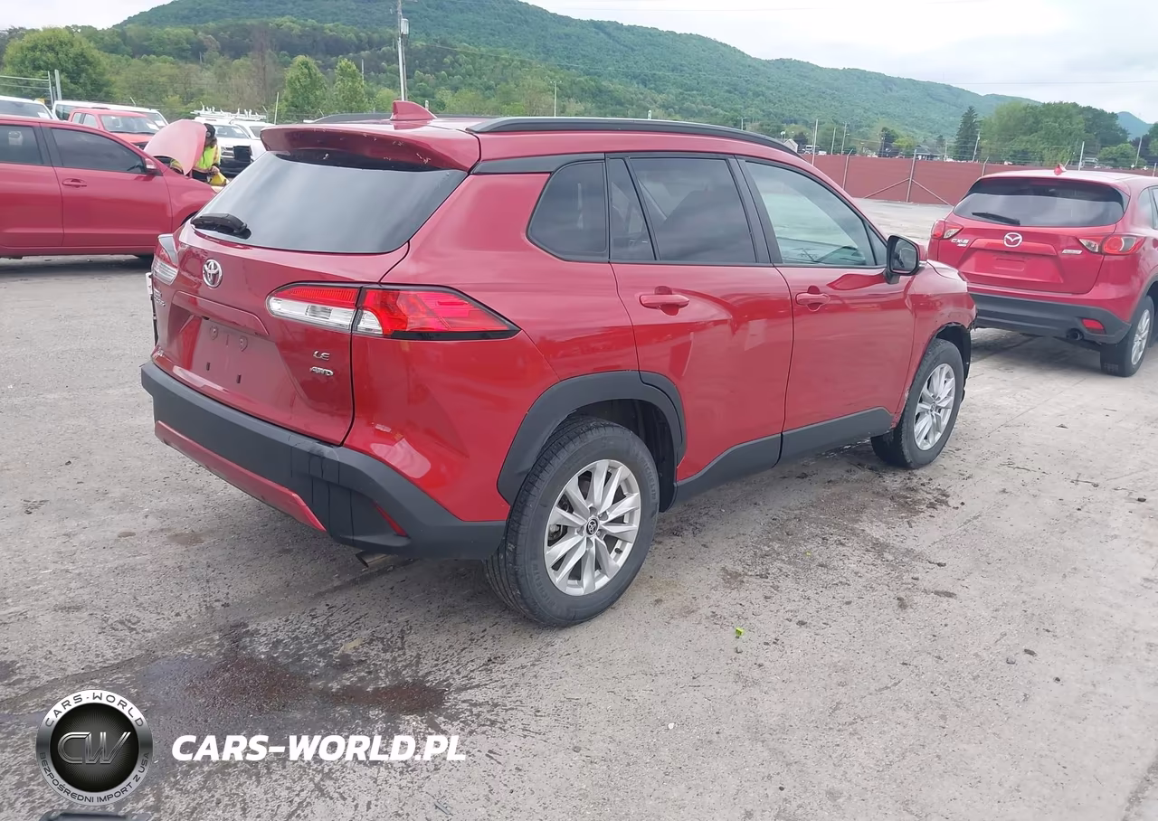 2022 Toyota Corolla Cross Le VIN:7MUCAABG7NV019939 - 4