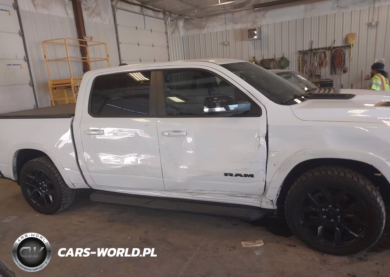 2021 Ram 1500 Laramie 4X4 5'7 Box VIN:1C6SRFJT6MN567341 - 13
