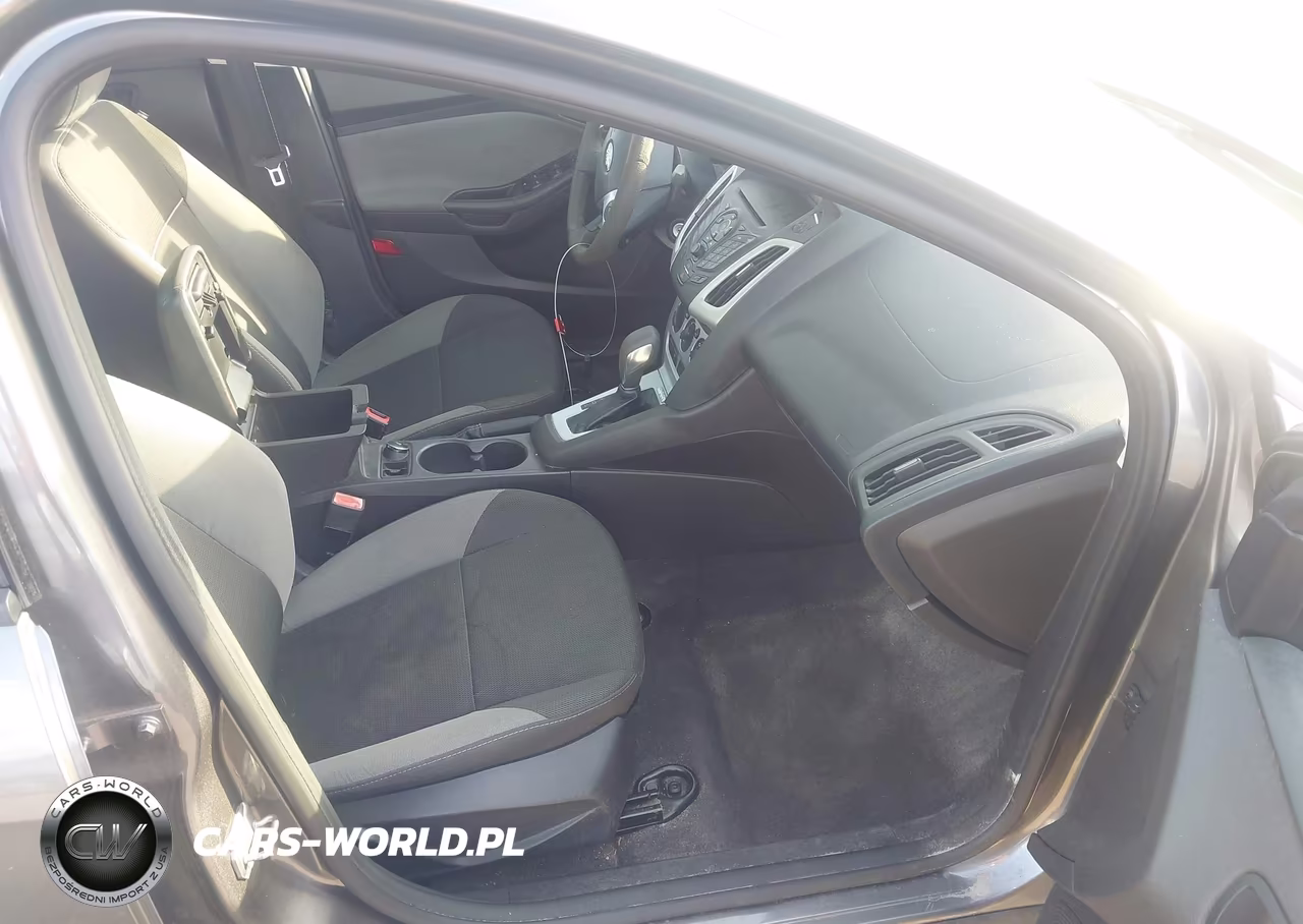 2013 Ford Focus Se VIN:1FADP3F26DL334583 - 5