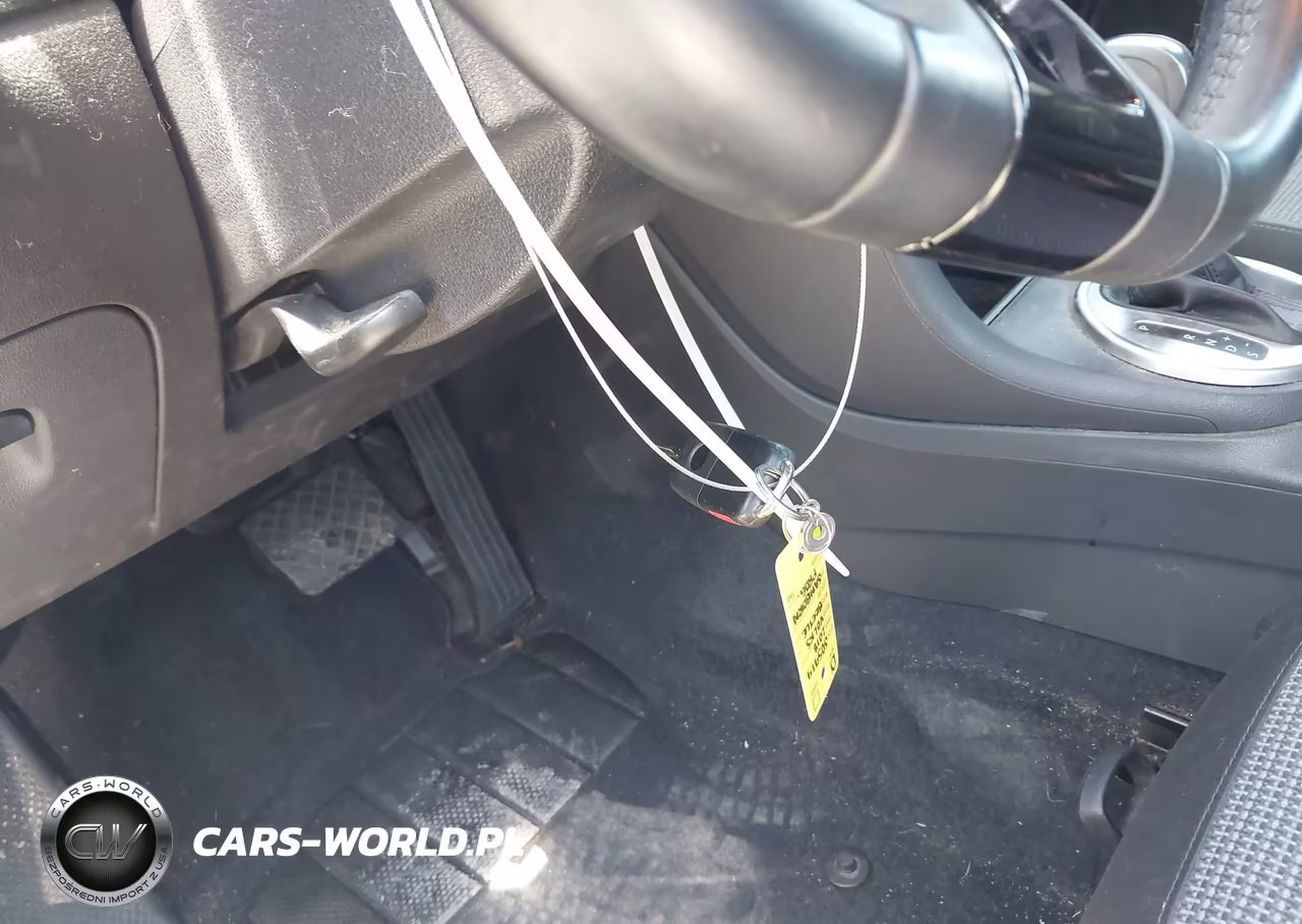 2018 Volkswagen Beetle 2.0T Coast-2.0T S VIN:3VWFD7AT4JM707873 - 10