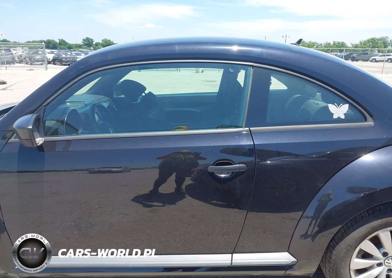 2018 Volkswagen Beetle 2.0T Coast-2.0T S VIN:3VWFD7AT4JM707873 - 13