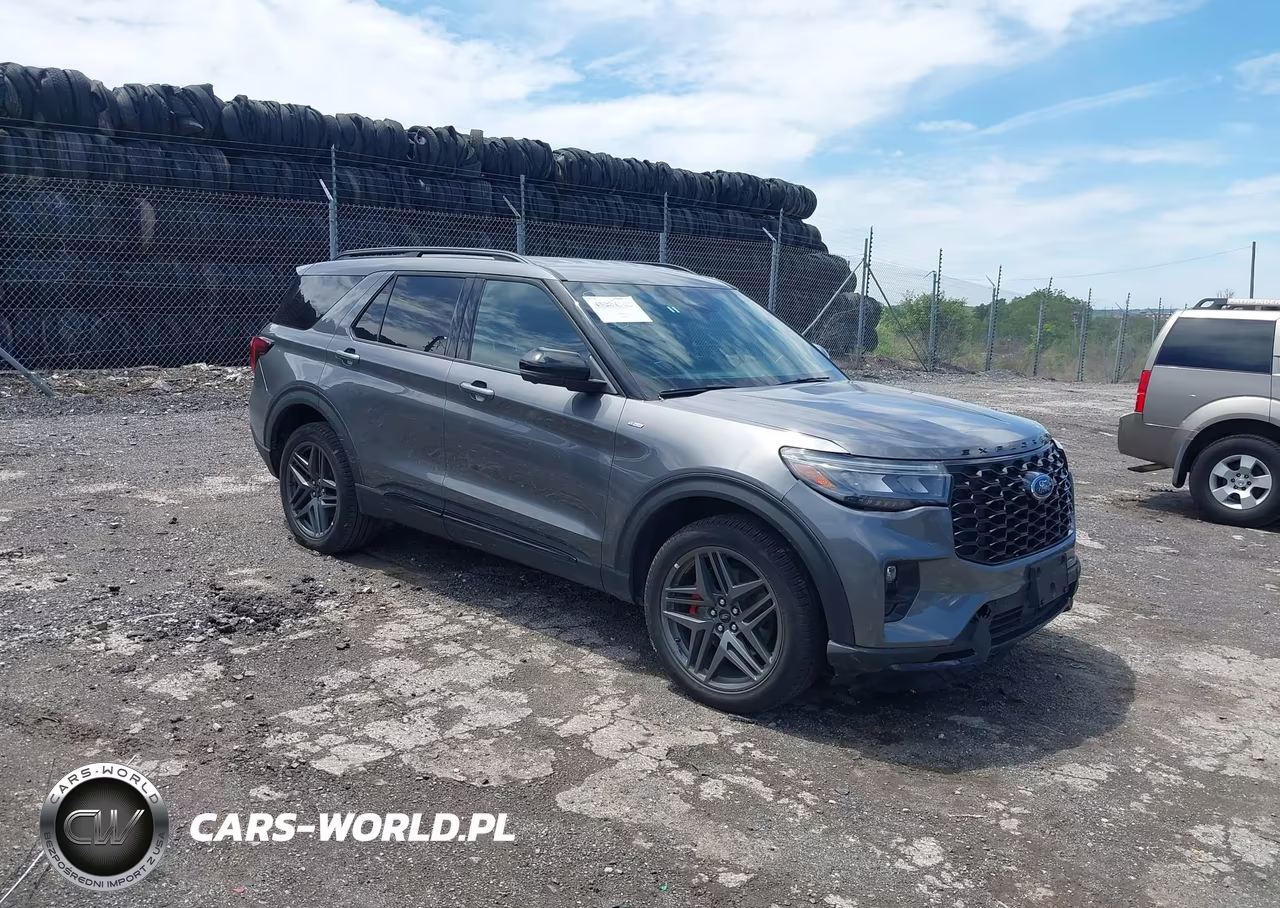 2025 Ford Explorer St-Line