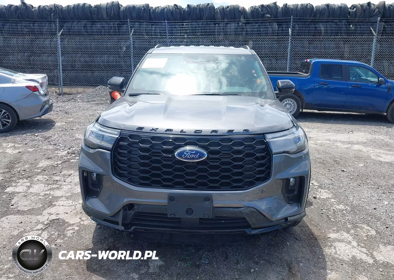 2025 Ford Explorer St-Line VIN:1FMUK8KH7SGB66485 - 13