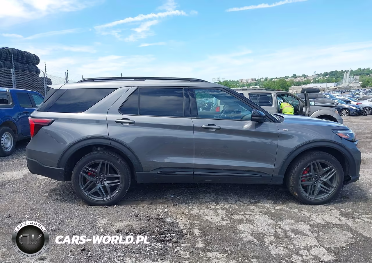 2025 Ford Explorer St-Line VIN:1FMUK8KH7SGB66485 - 14
