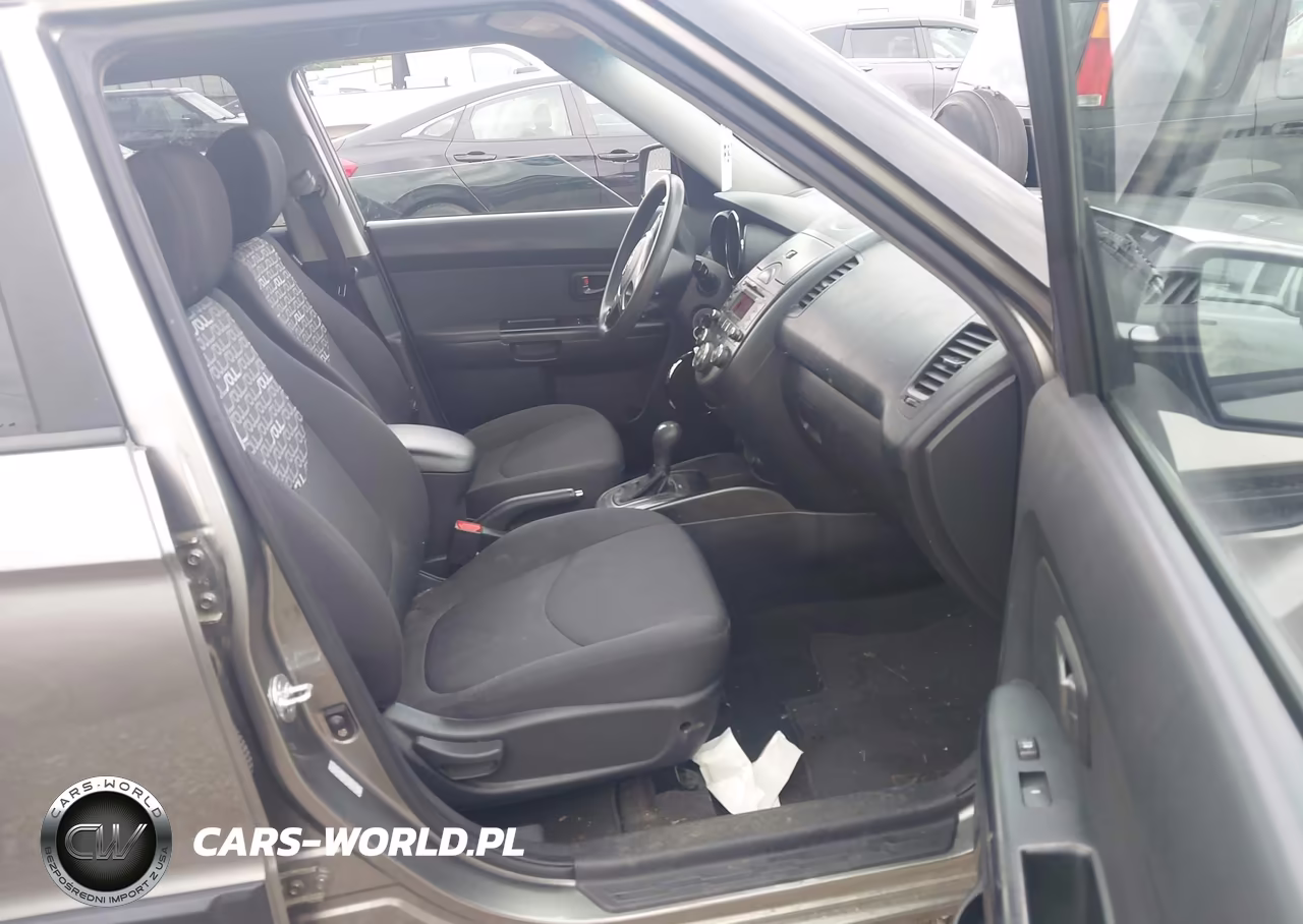 2011 Kia Soul + VIN:KNDJT2A28B7318322 - 5