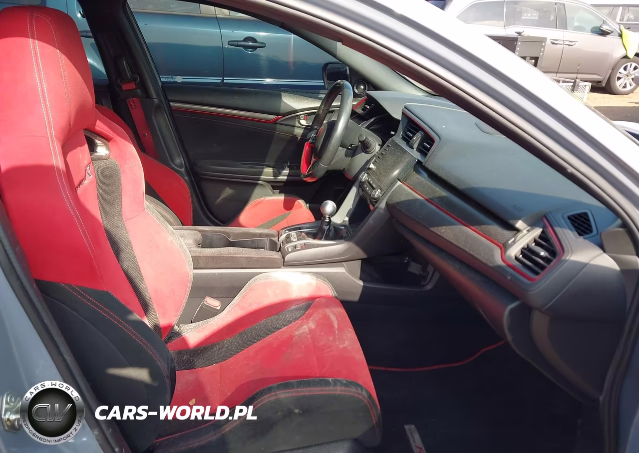 2019 Honda Civic Type R Touring VIN:SHHFK8G77KU204495 - 5