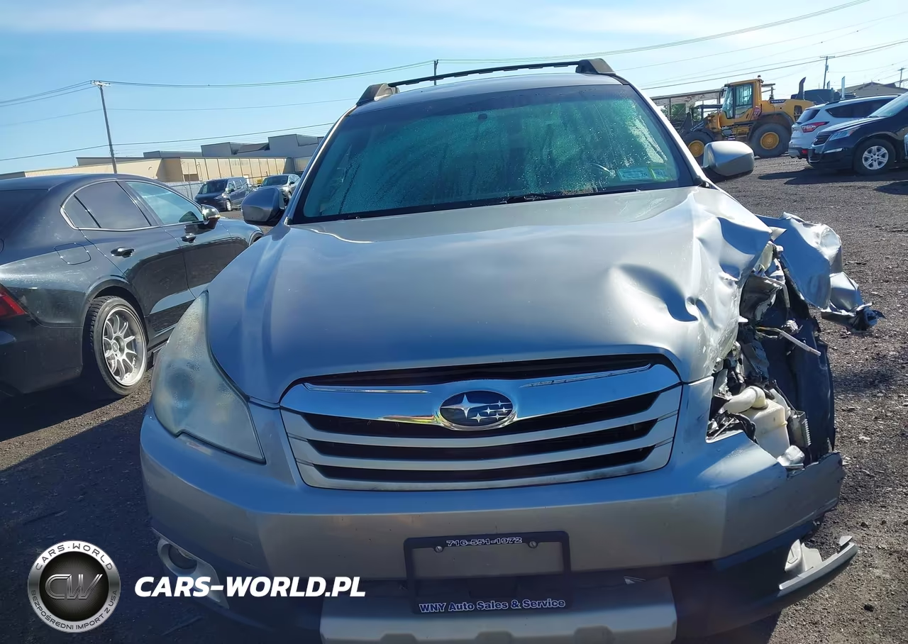 2011 Subaru Outback 2.5I Premium VIN:4S4BRBCC3B3335590 - 13