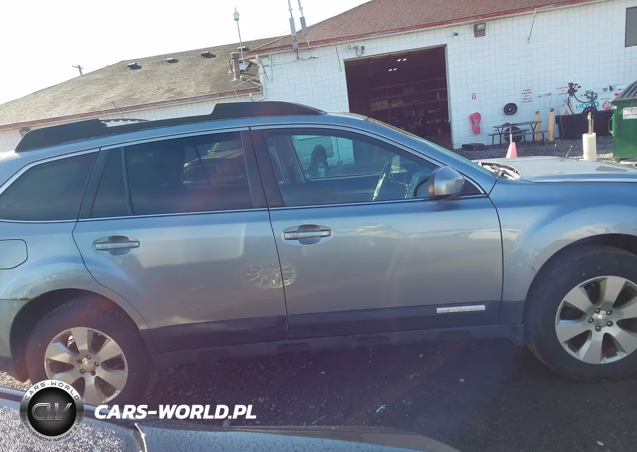 2011 Subaru Outback 2.5I Premium VIN:4S4BRBCC3B3335590 - 14