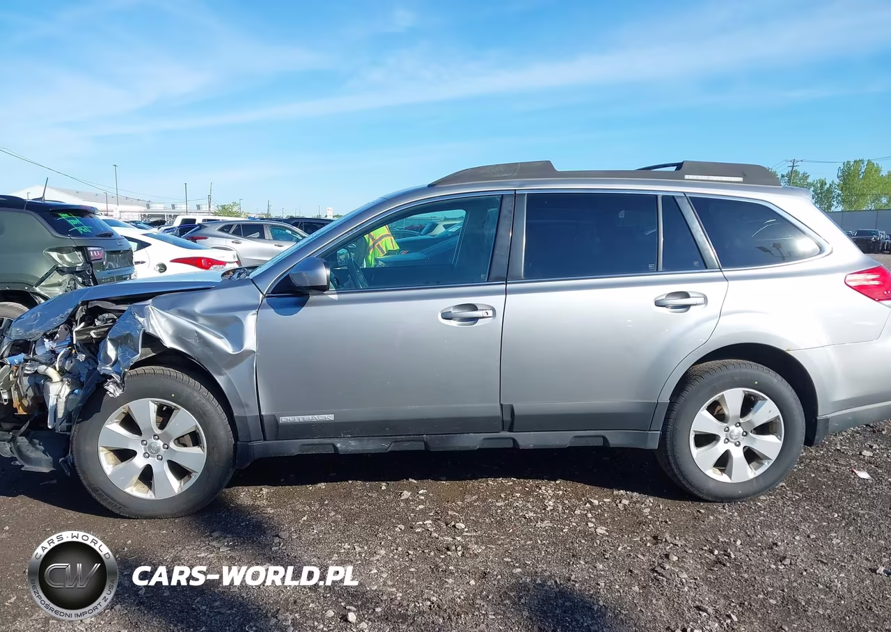 2011 Subaru Outback 2.5I Premium VIN:4S4BRBCC3B3335590 - 15