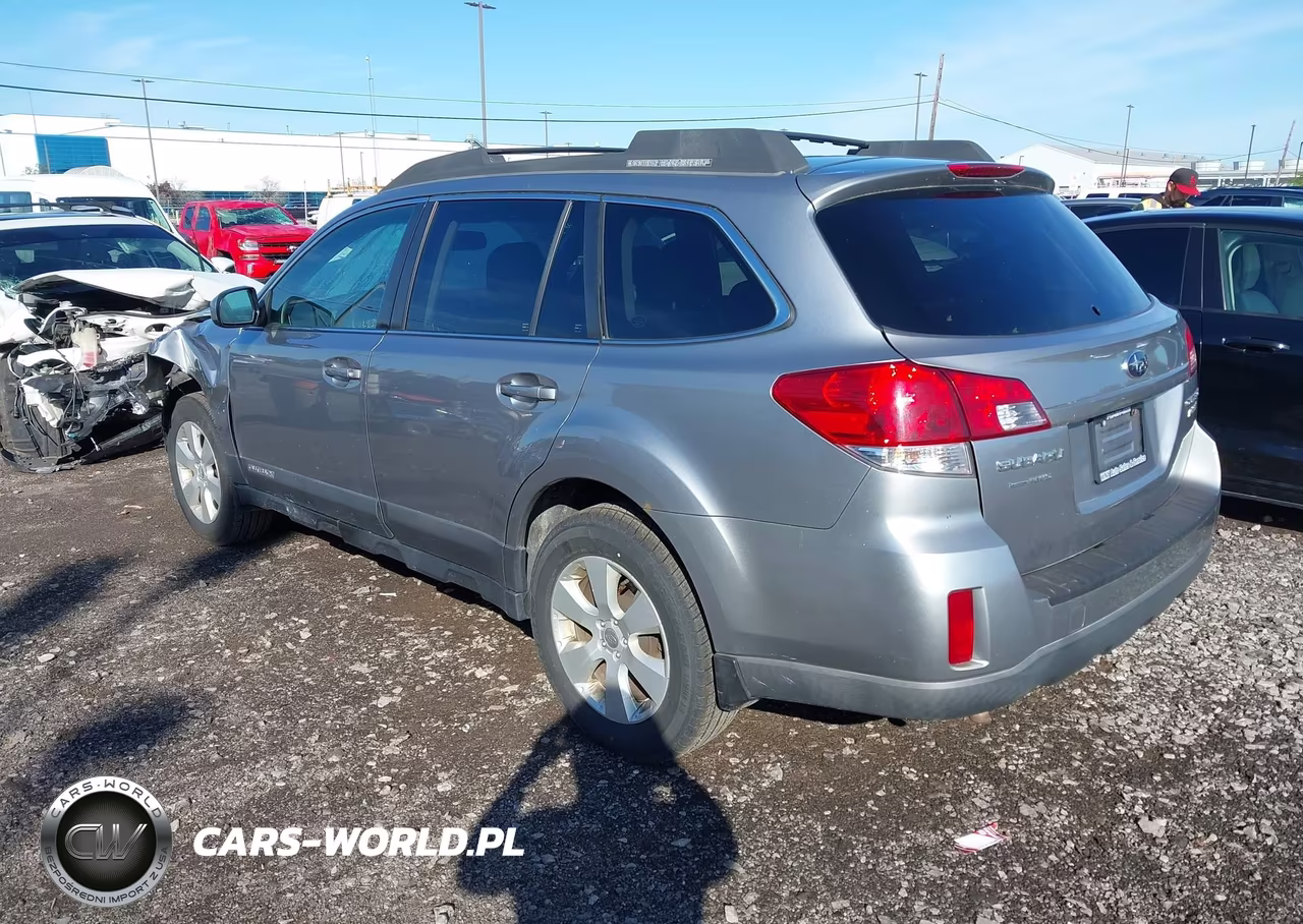 2011 Subaru Outback 2.5I Premium VIN:4S4BRBCC3B3335590 - 3