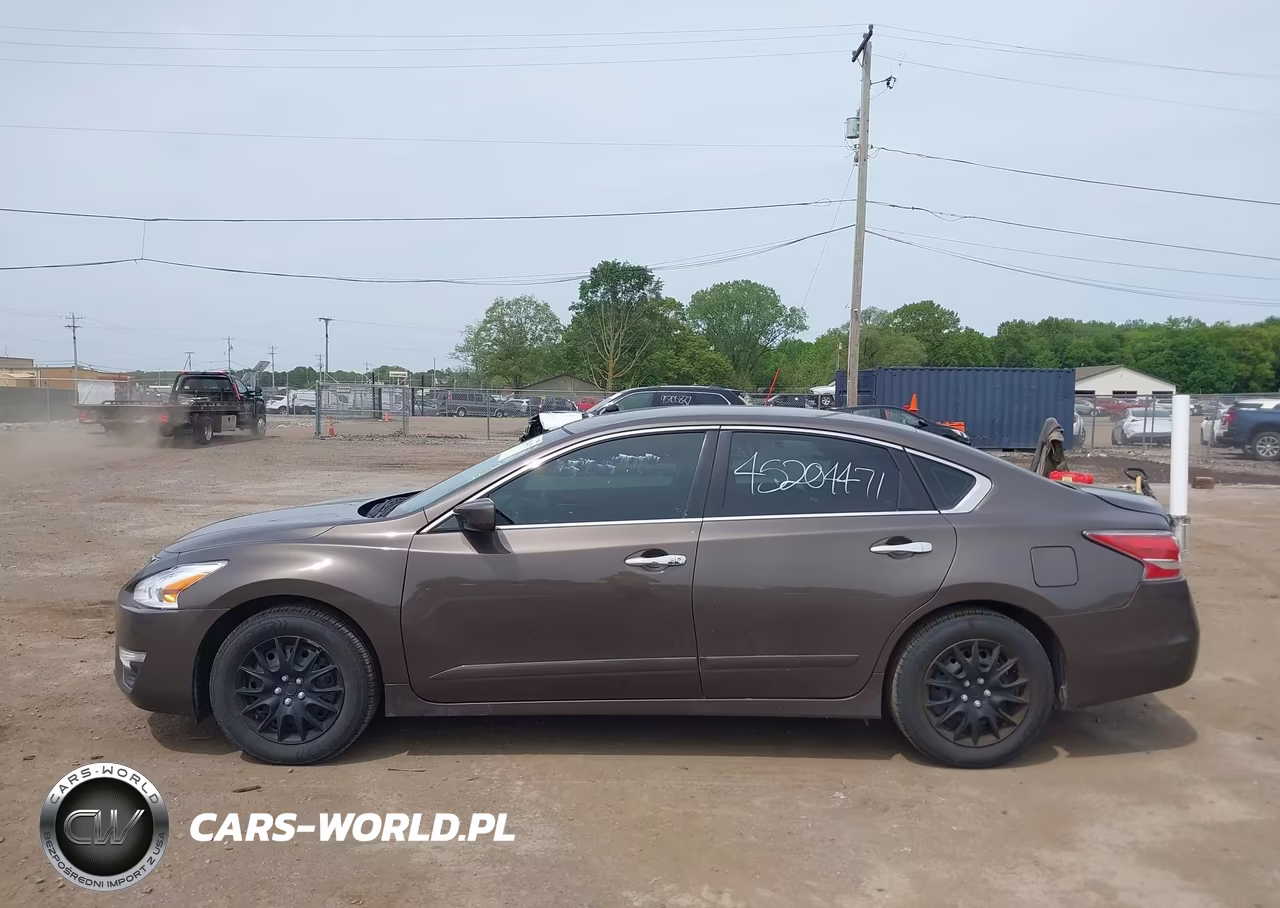 2014 Nissan Altima 2.5 S VIN:1N4AL3AP1EN346664 - 14