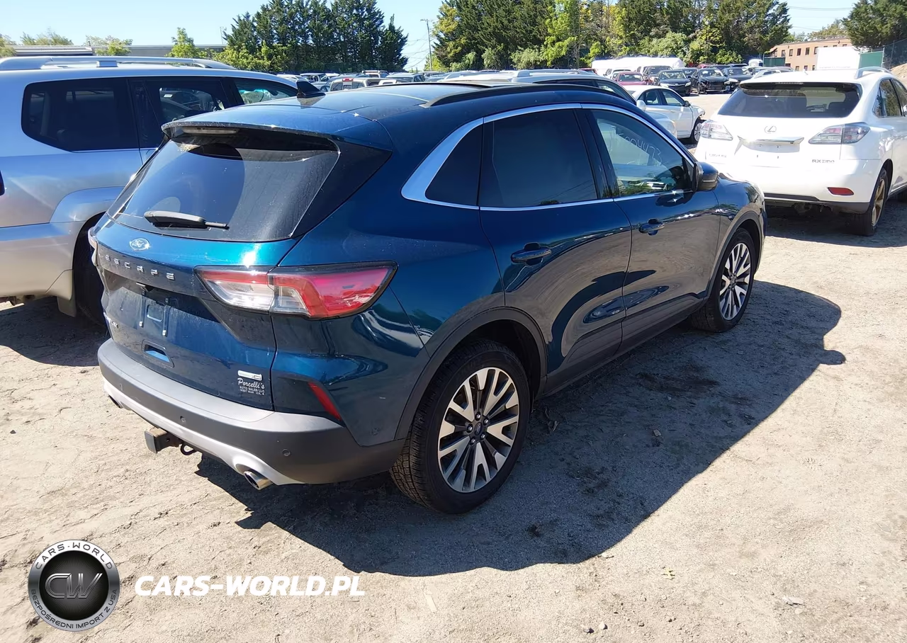 2020 Ford Escape Titanium VIN:1FMCU9J92LUA15689 - 4