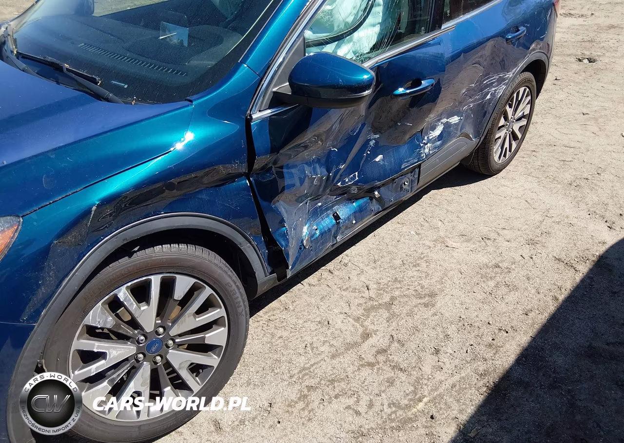 2020 Ford Escape Titanium VIN:1FMCU9J92LUA15689 - 6