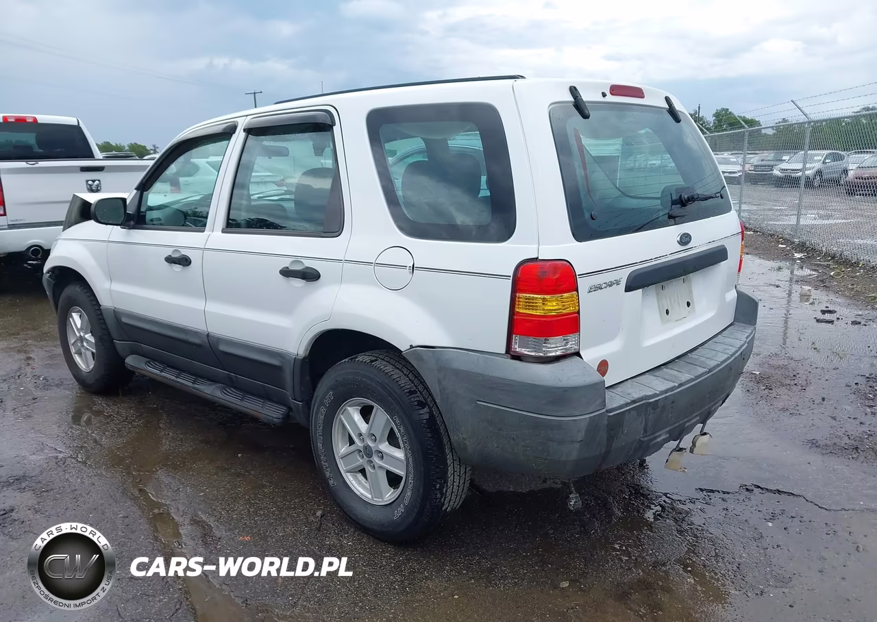 2005 Ford Escape Xls VIN:1FMYU02Z45KA53178 - 3