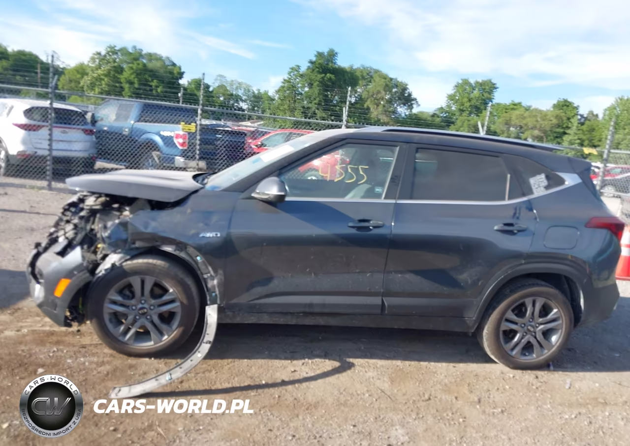 2021 Kia Seltos S VIN:KNDEUCAA1M7203964 - 14