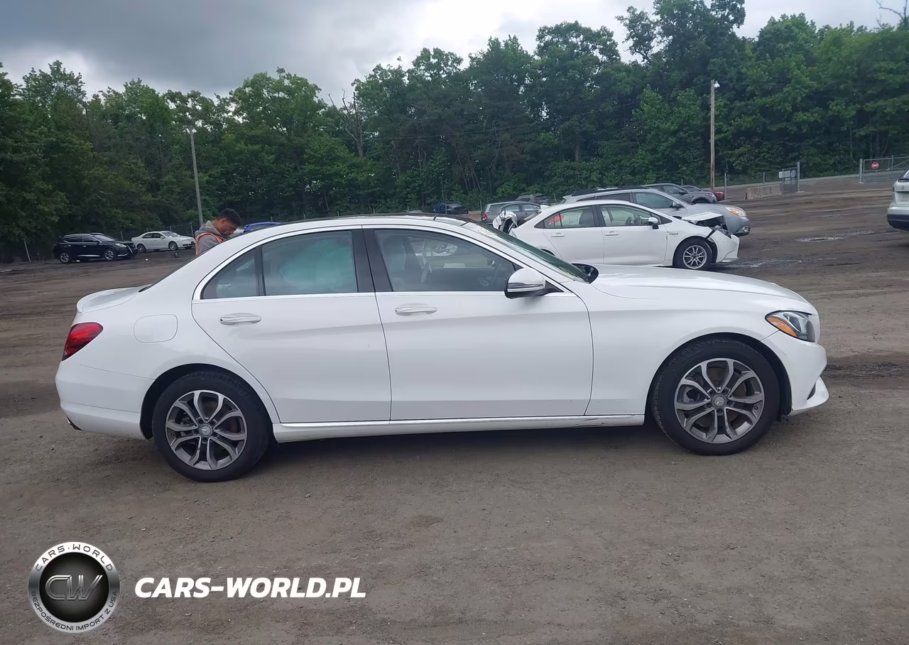2016 Mercedes-Benz C 300 4Matic VIN:55SWF4KB6GU118255 - 13