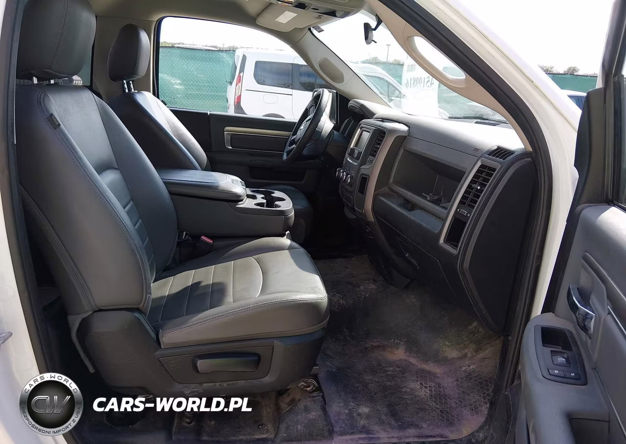 2019 Ram 1500 Classic Tradesman 4X2 8' Box VIN:3C6JR6DG1KG583253 - 5