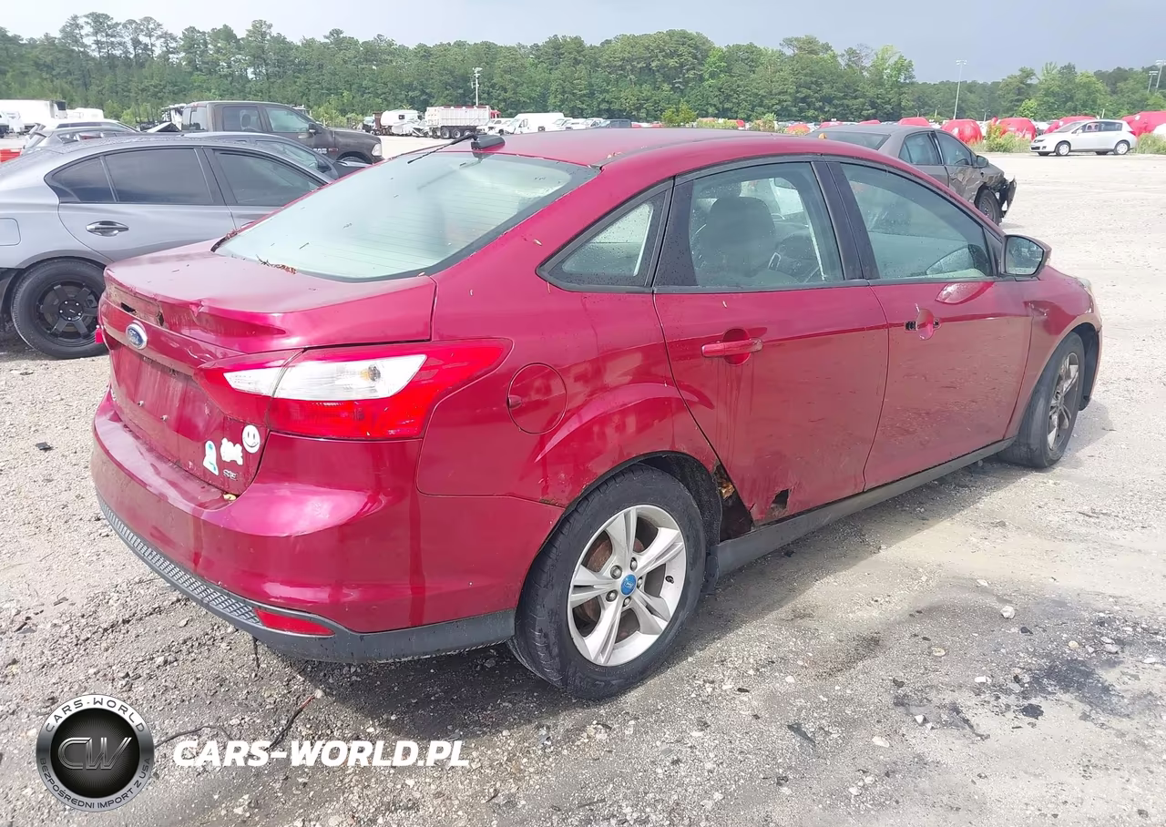 2013 Ford Focus Se VIN:1FADP3F27DL230295 - 4