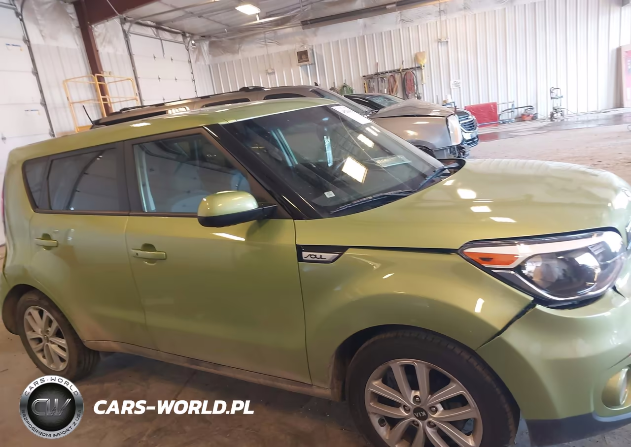 2018 Kia Soul + VIN:KNDJP3A52J7895771 - 13