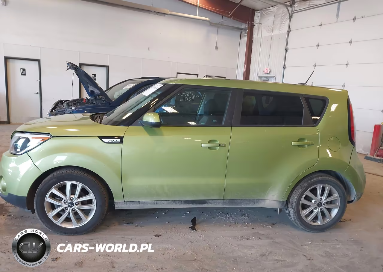 2018 Kia Soul + VIN:KNDJP3A52J7895771 - 14
