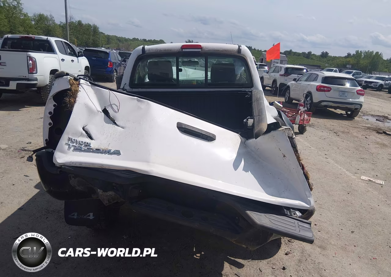 2014 Toyota Tacoma VIN:5TFPX4EN5EX023147 - 17