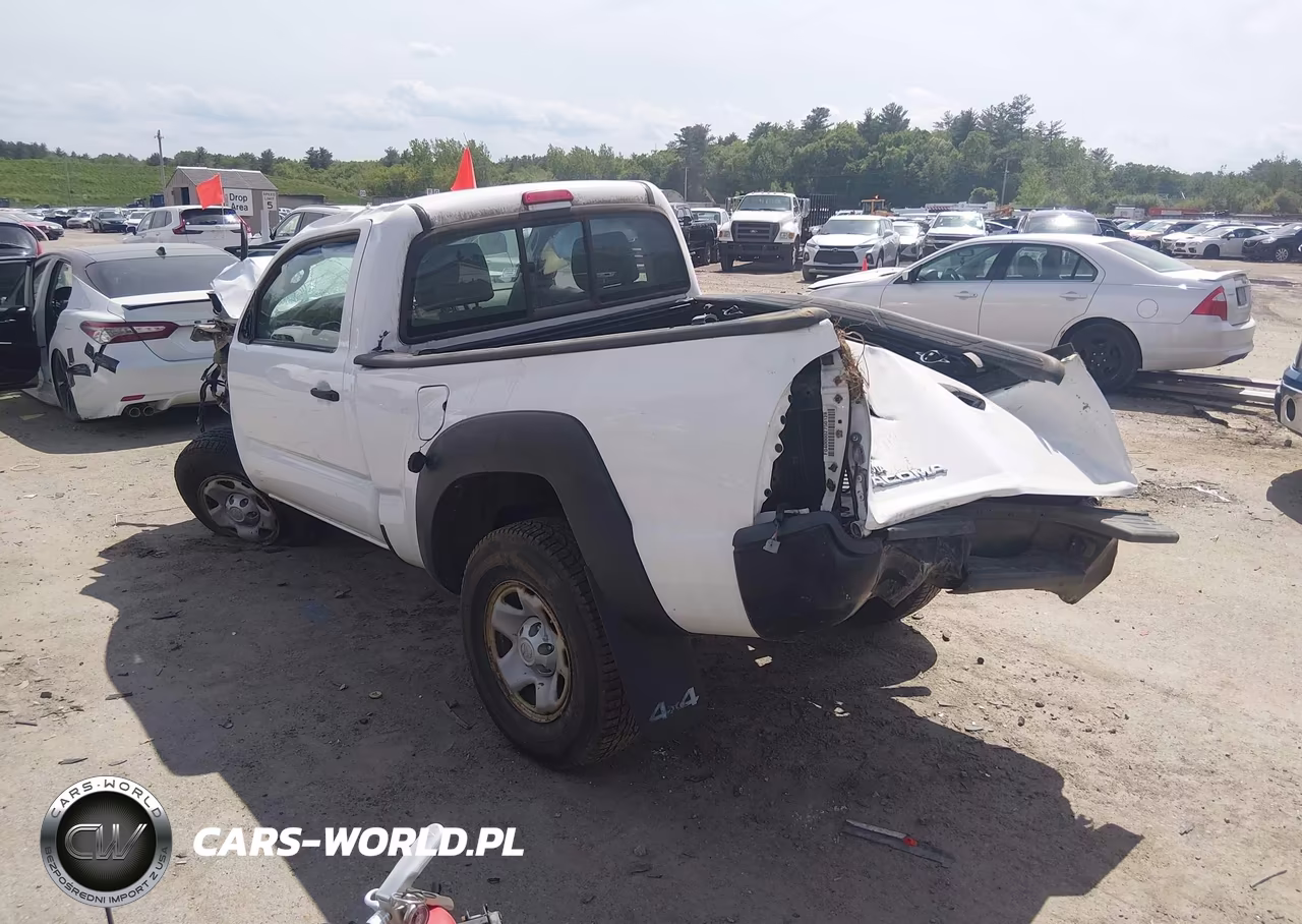 2014 Toyota Tacoma VIN:5TFPX4EN5EX023147 - 3