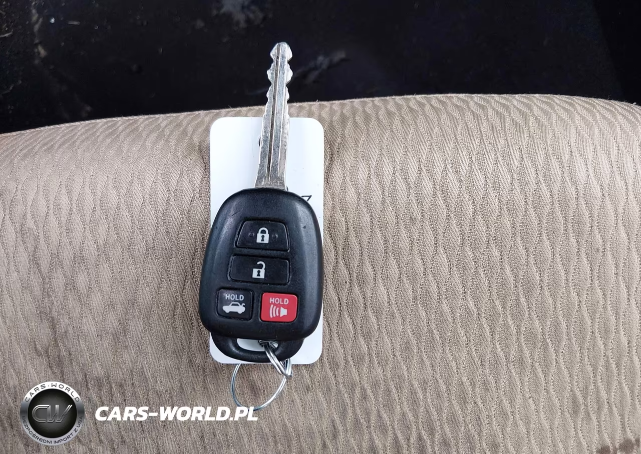 2019 Toyota Corolla Le VIN:5YFBURHE2KP863053 - 11
