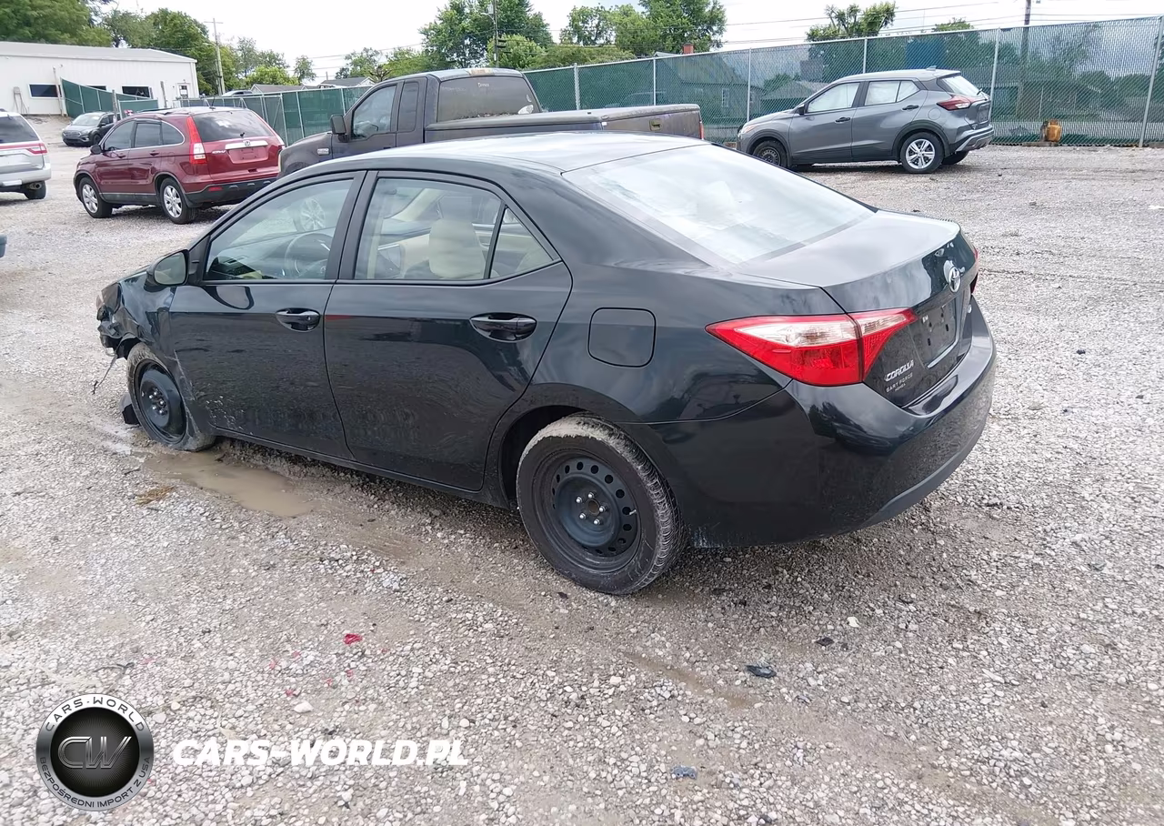 2019 Toyota Corolla Le VIN:5YFBURHE2KP863053 - 3