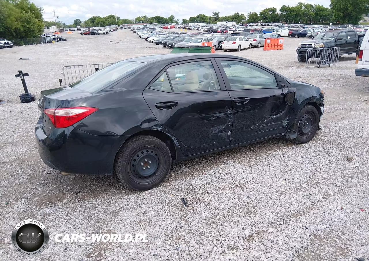 2019 Toyota Corolla Le VIN:5YFBURHE2KP863053 - 4