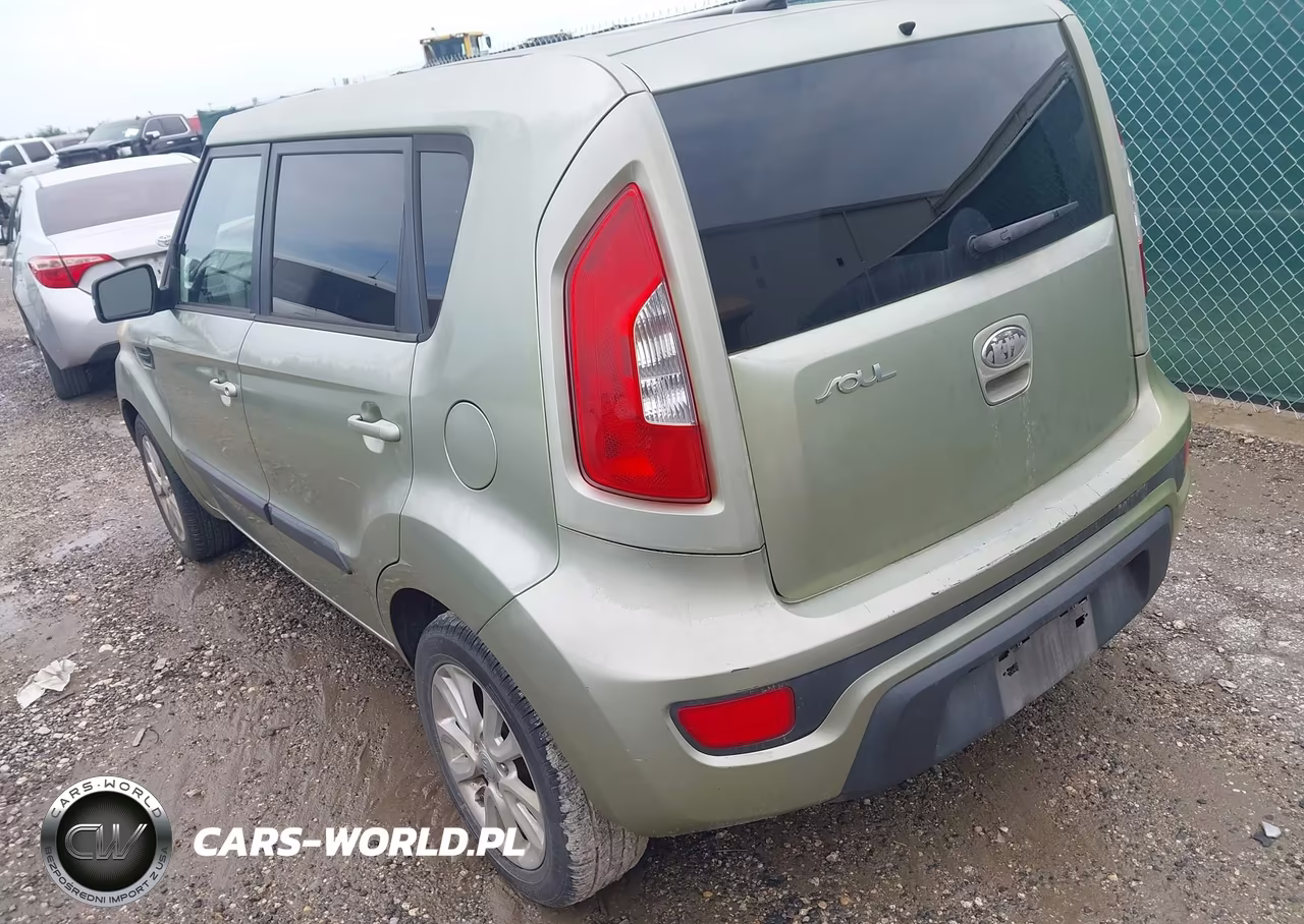 2013 Kia Soul + VIN:KNDJT2A67D7548844 - 3