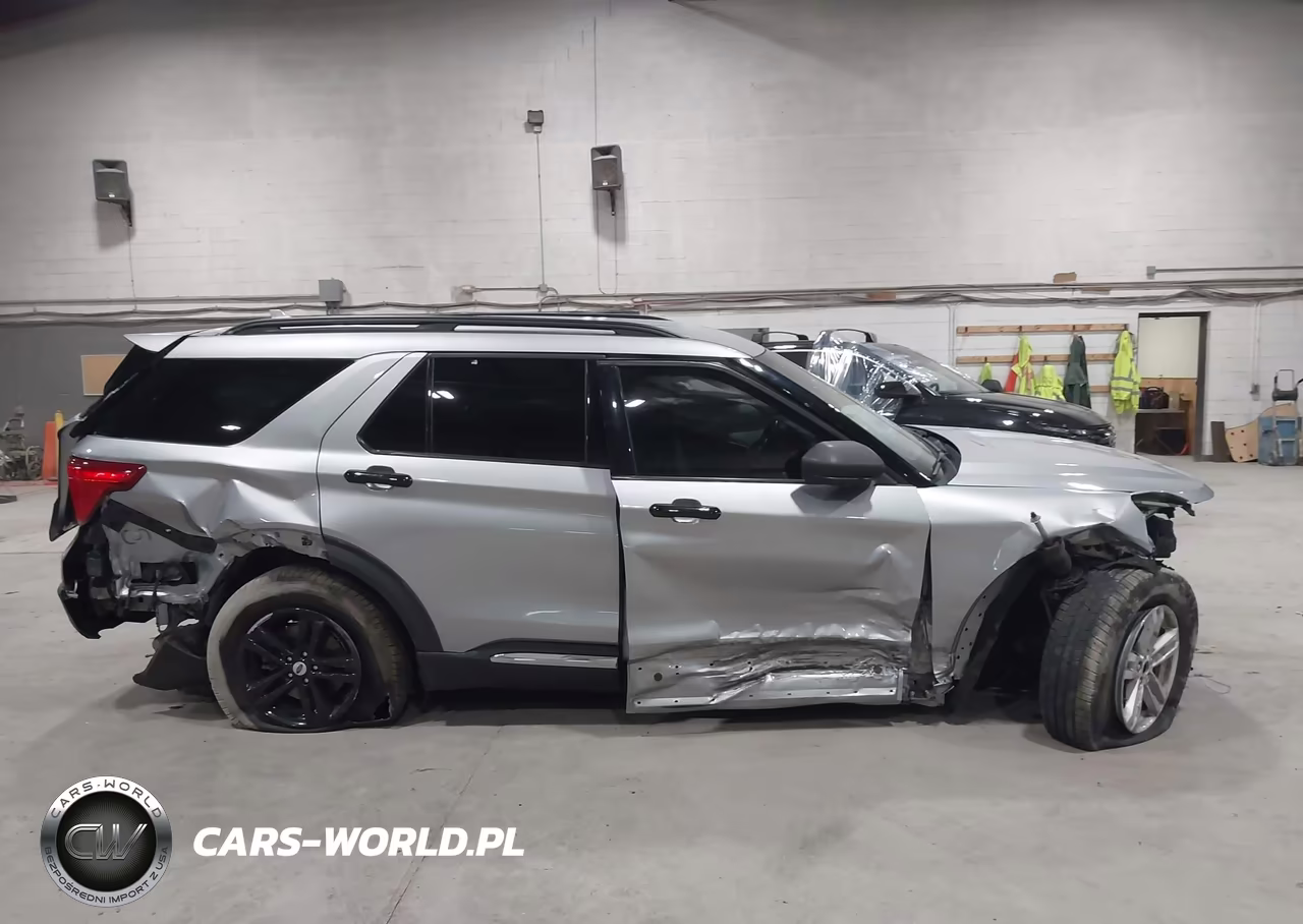 2020 Ford Explorer Xlt VIN:1FMSK8DH9LGB70284 - 13