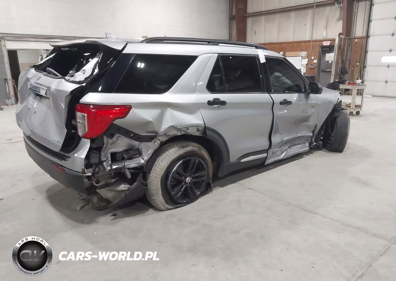 2020 Ford Explorer Xlt VIN:1FMSK8DH9LGB70284 - 4