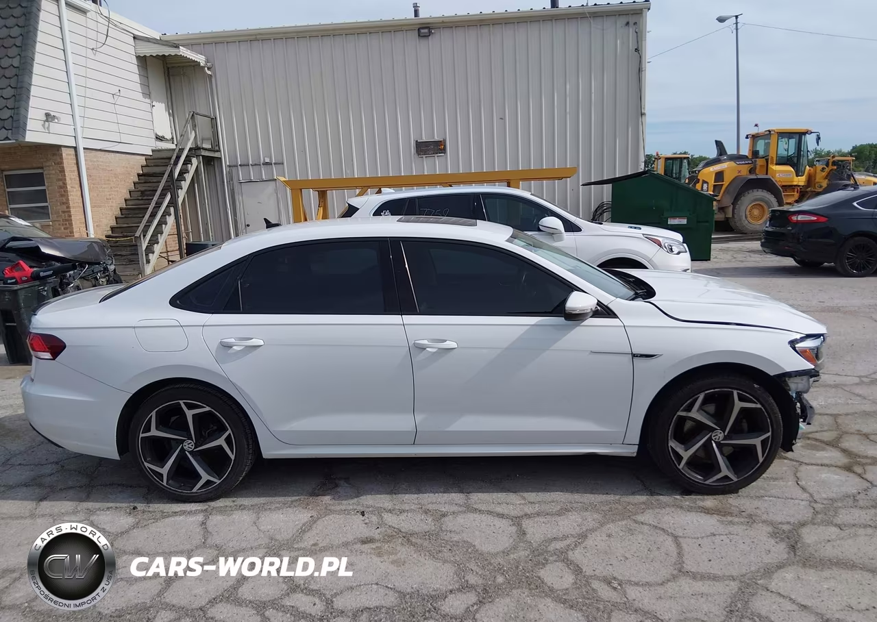 2020 Volkswagen Passat 2.0T R-Line VIN:1VWMA7A39LC018870 - 14