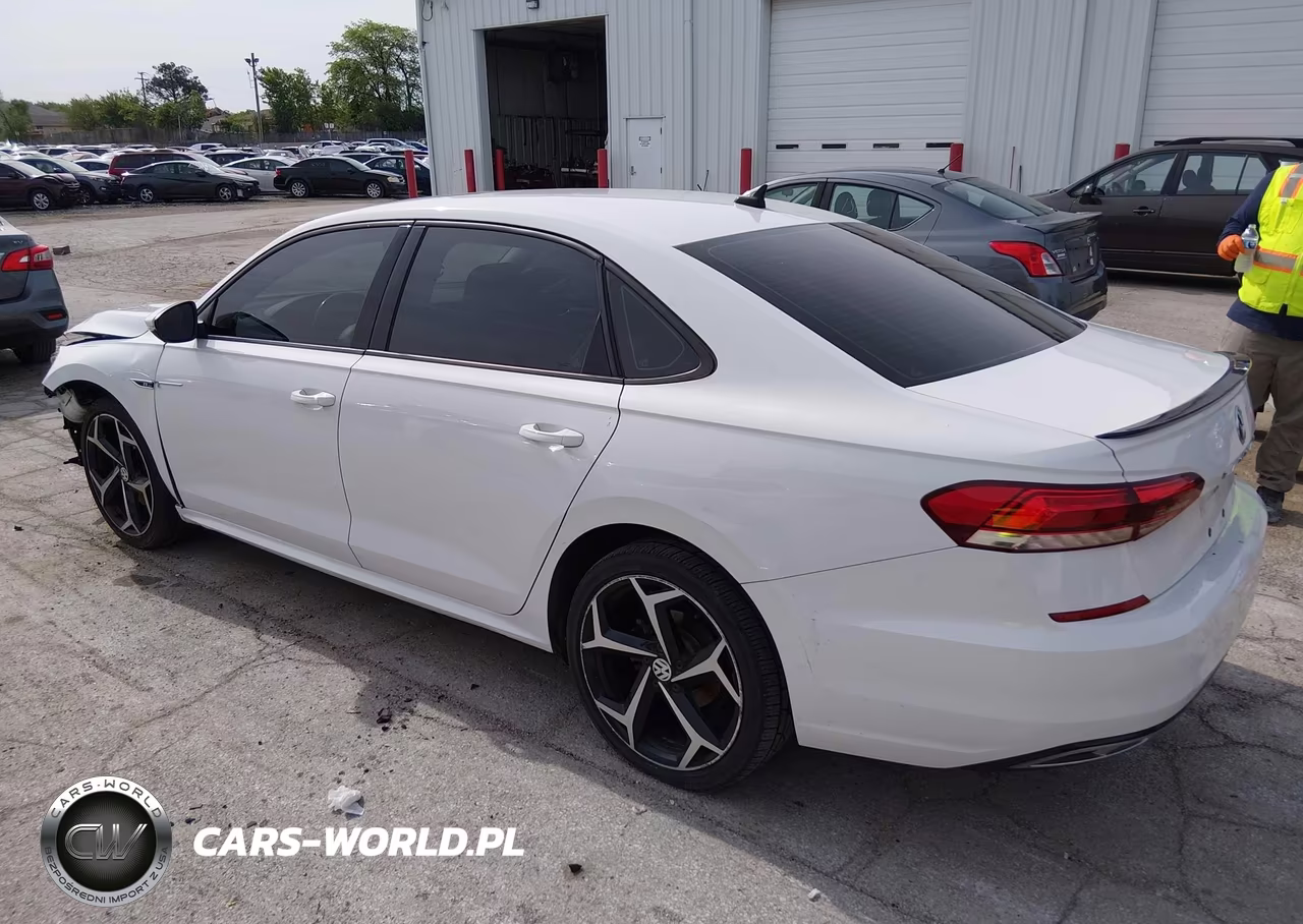 2020 Volkswagen Passat 2.0T R-Line VIN:1VWMA7A39LC018870 - 3